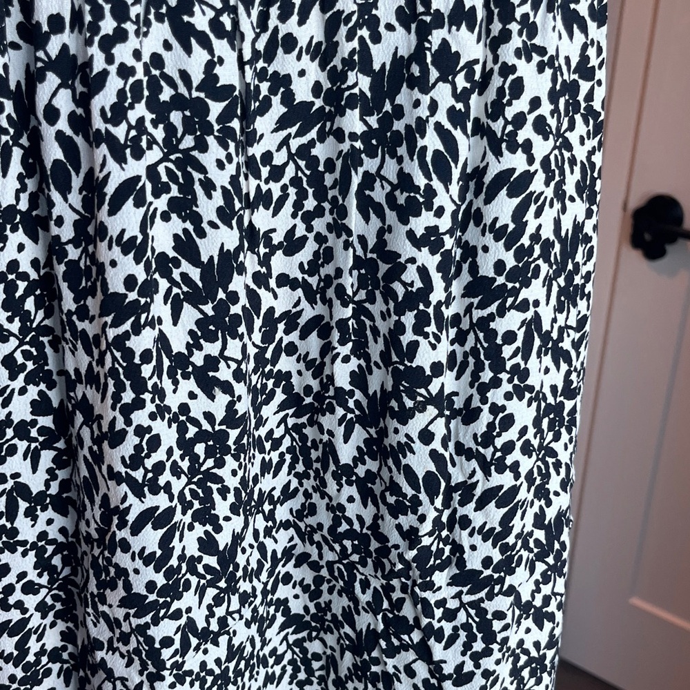 Elegant Black and White Floral Maxi Dress - Picture 3 of 4